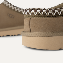 Load image into Gallery viewer, UGG - Kids&#39; Tasman II Slipper - Clique Apparel