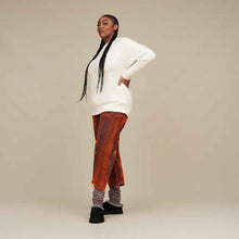 Load image into Gallery viewer, Ugg - Women&#39;s Tazz - Black - Clique Apparel