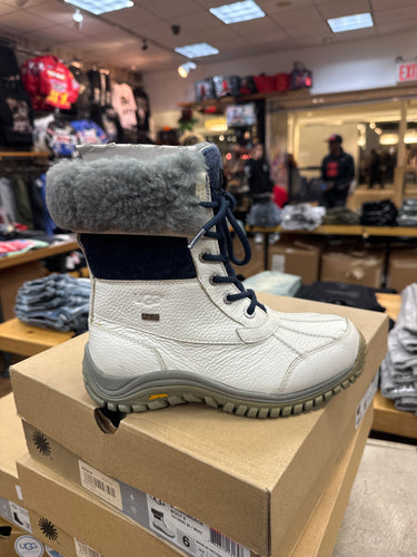 UGG - Women Adirondack II Boot white - Clique Apparel