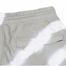 Load image into Gallery viewer, ICE CREAM - VANILLA SHORT - Clique Apparel